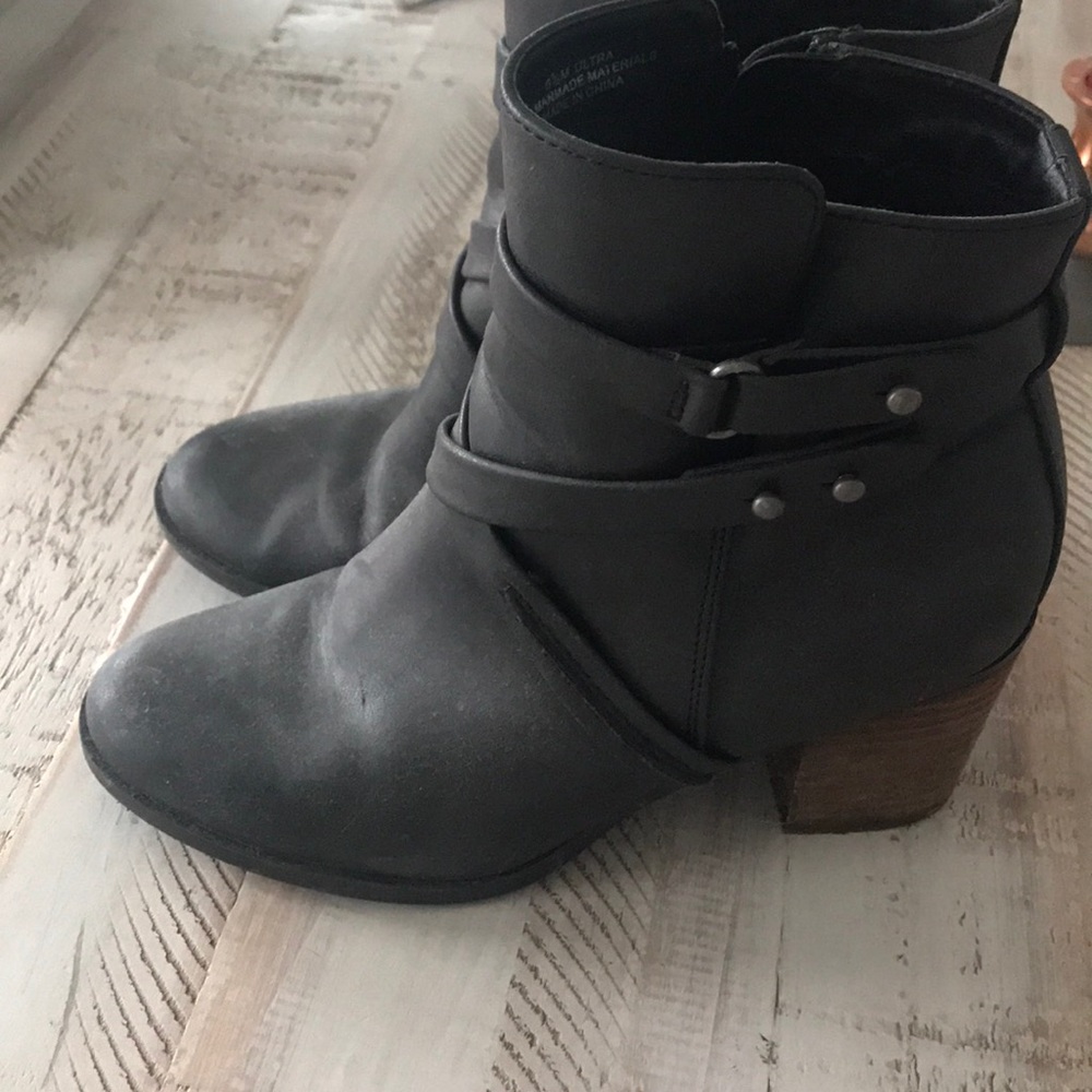 Crown Vintage Ankle Boots